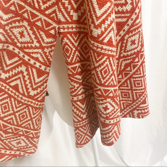 Tea & Rose Anthropologie Rust Aztec Hooded Cape - Picture 4 of 7